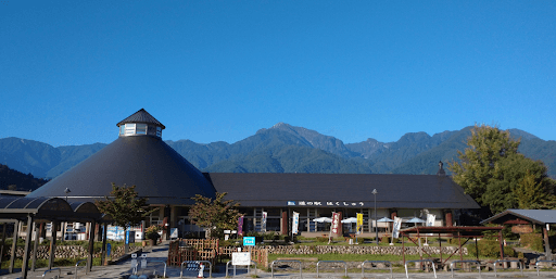 山梨県北杜市　道の駅はくしゅう