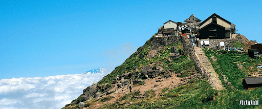 山形県庄内町 月山山頂と鳥海山