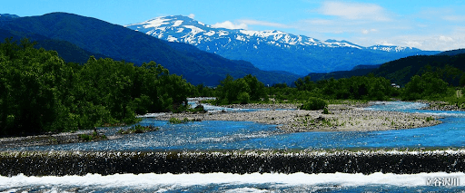 山形県庄内町 立谷沢川